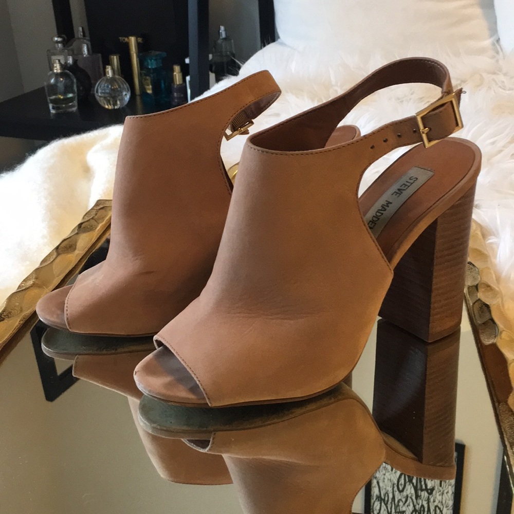 Steven madden suede bootie